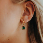 Load image into Gallery viewer, Ivy hoop earrings gold
