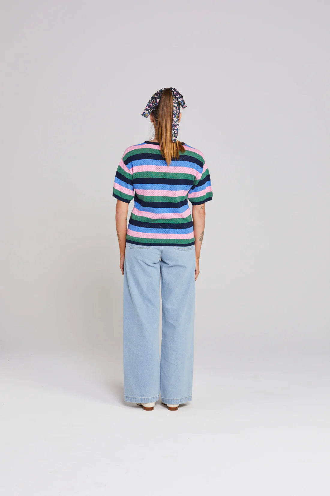 Wriggle tee, Harmony hues