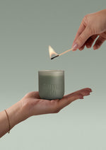 Load image into Gallery viewer, Smith &amp; Co Amber &amp; Freesia
Scented Candle 80g
