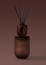 Load image into Gallery viewer, Smith &amp; Co Black Oud &amp; Saffron
Reed Diffuser 50ml
