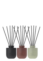 Load image into Gallery viewer, Smith &amp; Co Festive Trio Diffuser Set
