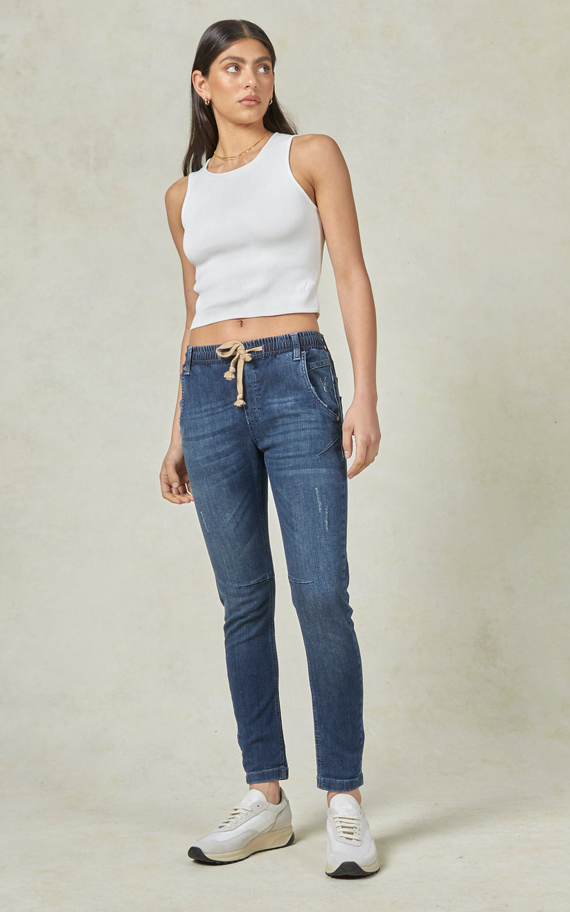Active Ankle Length Jeans in Classic Mid